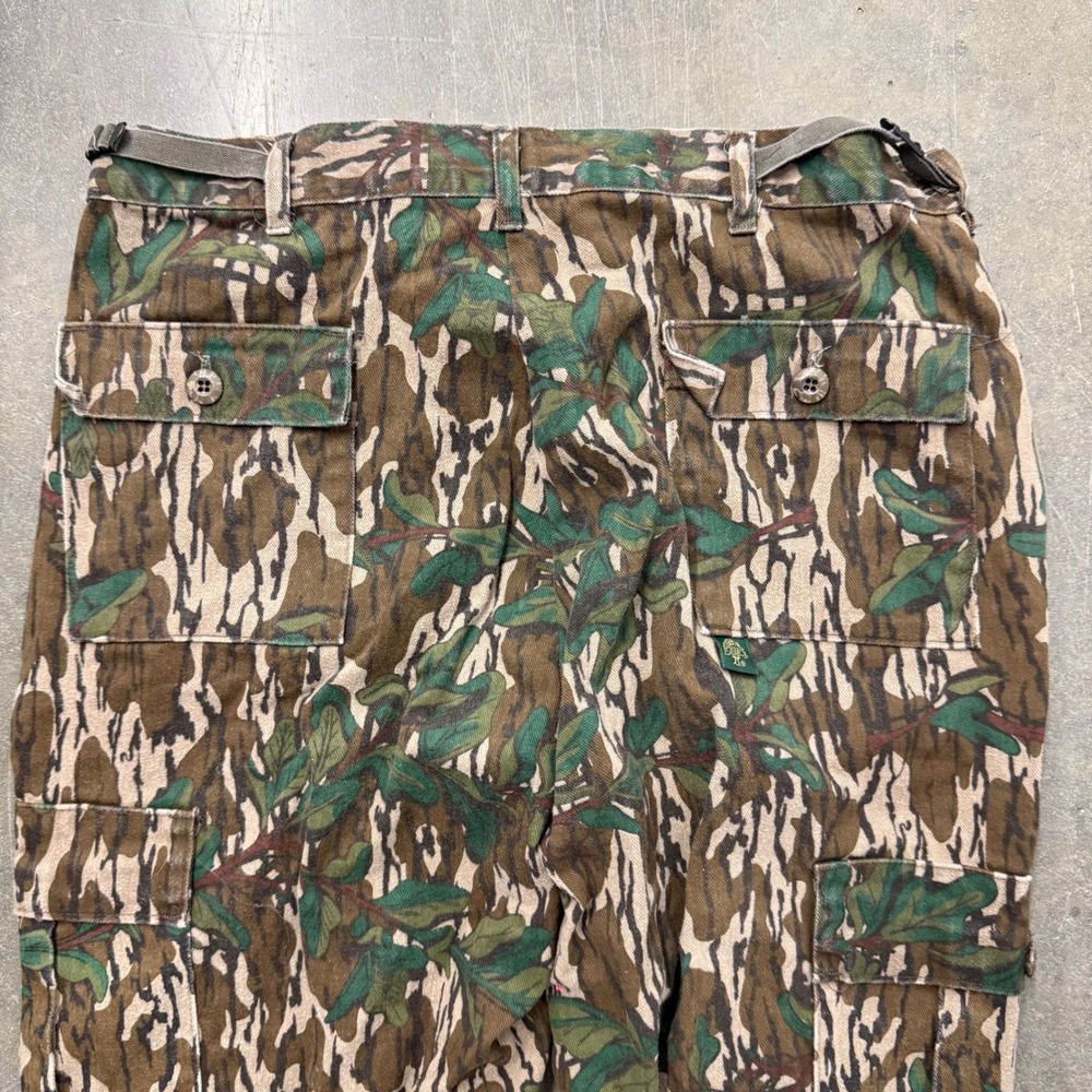 Vintage Mossy Oak Greenleaf Camo Canvas Cargo Pants USA Talon Zip 38x32 - Picture 6 of 7
